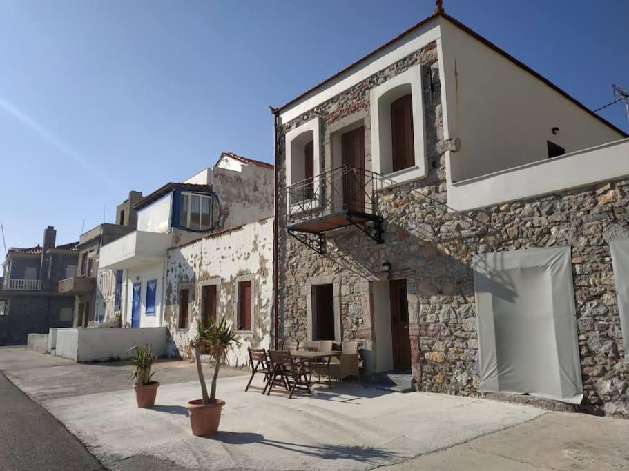 Two-Storey House In Kardamyla Mármaron Exterior foto