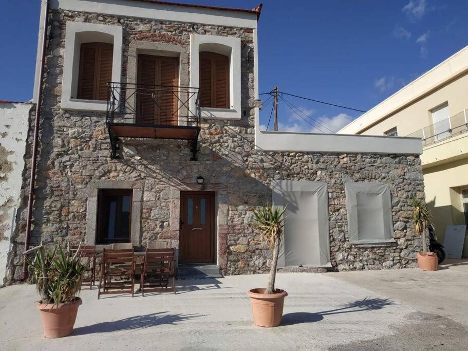 Two-Storey House In Kardamyla Mármaron Exterior foto